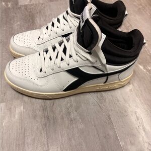 Diadora Men's White and Black High-Top Sneakers